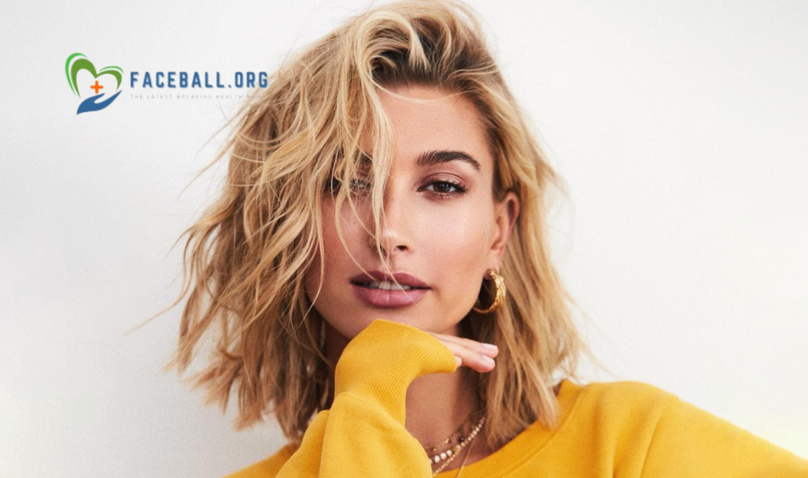 Hailey Bieber 